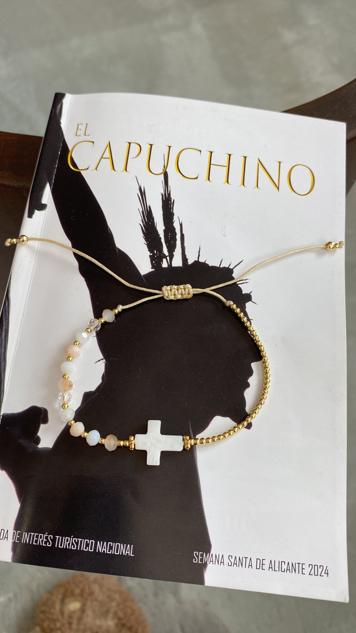 Pulsera Cruz Capuchina