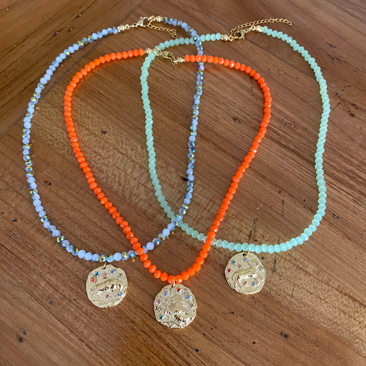 Collar Charm Cósmico