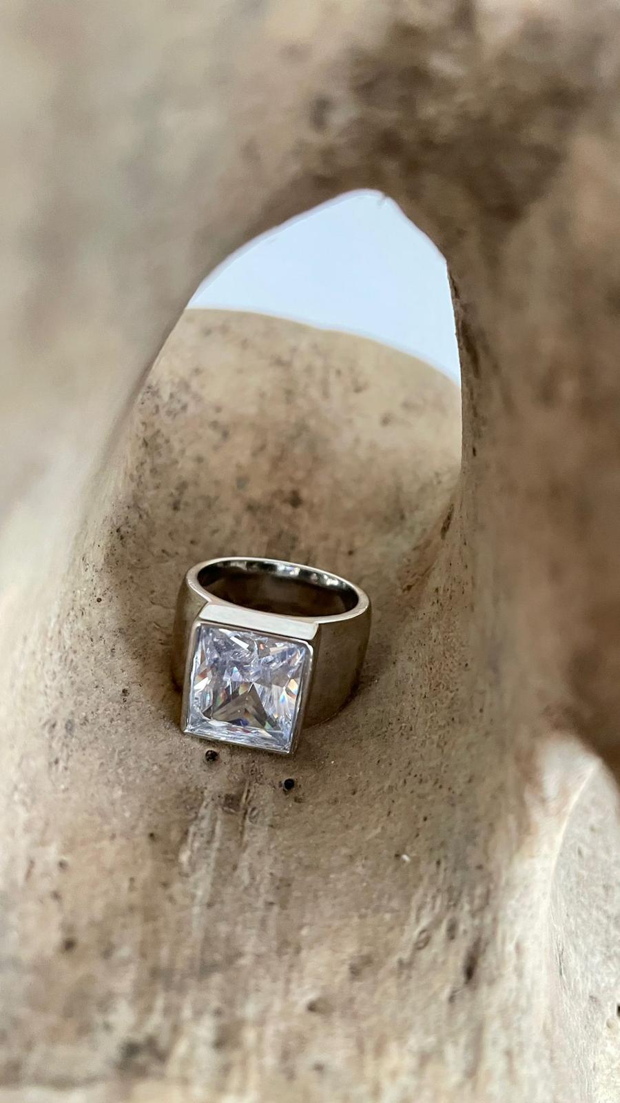 Anillo Aura Square