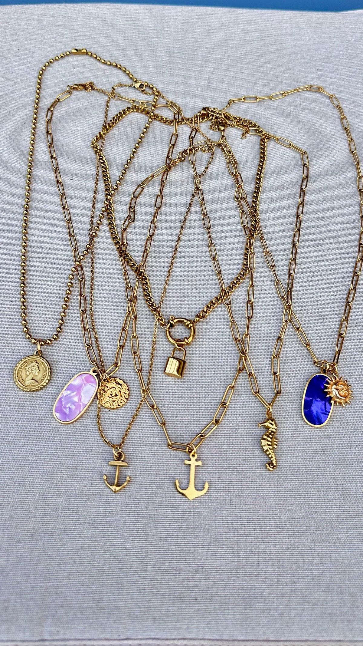 Collares con Charms y Amuletos OMG