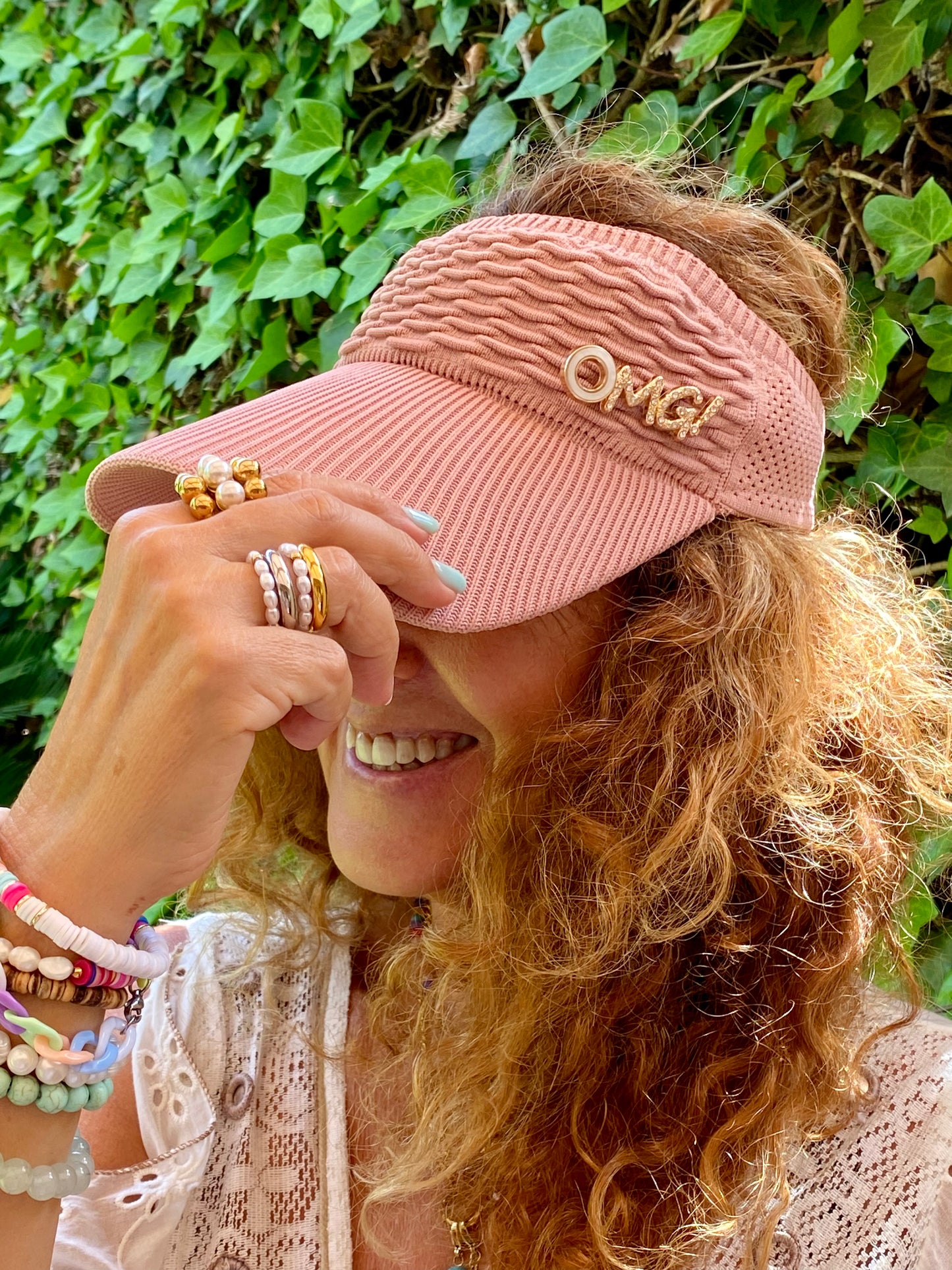 Visera OMGLOVERS