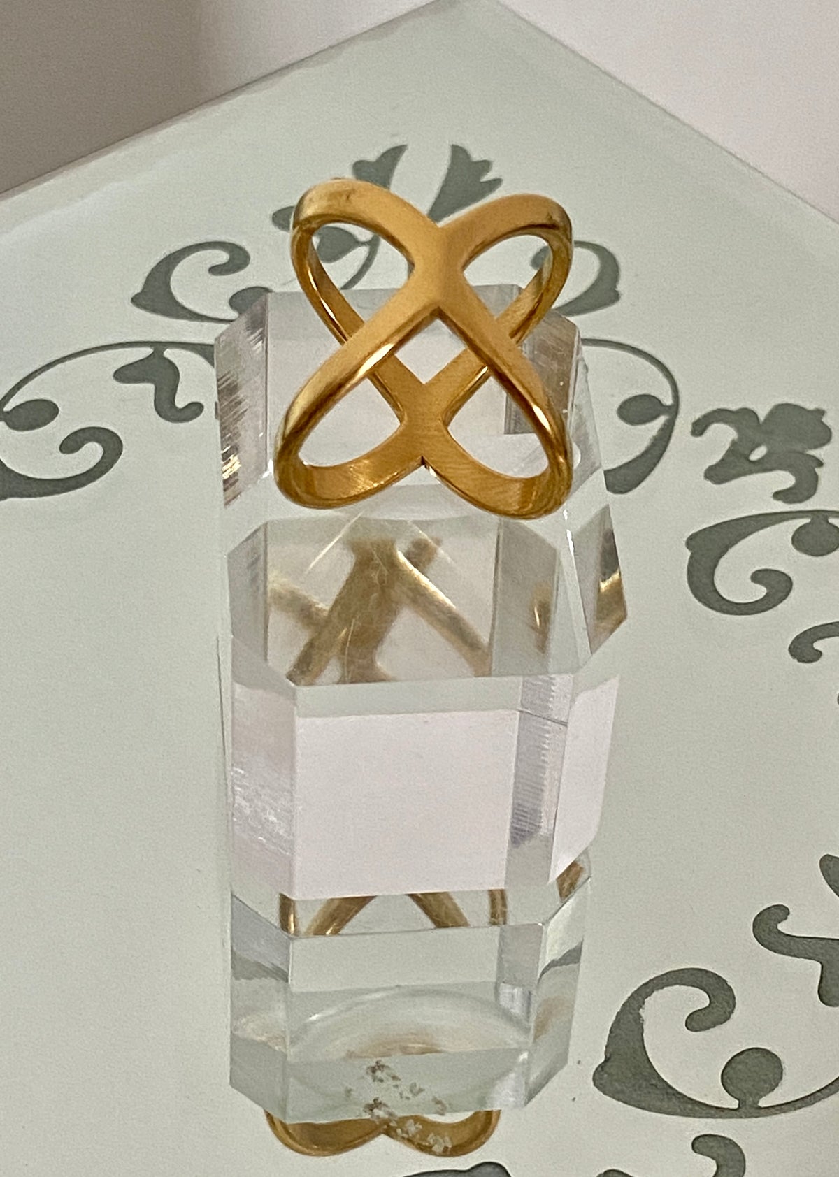 Anillo Carlota
