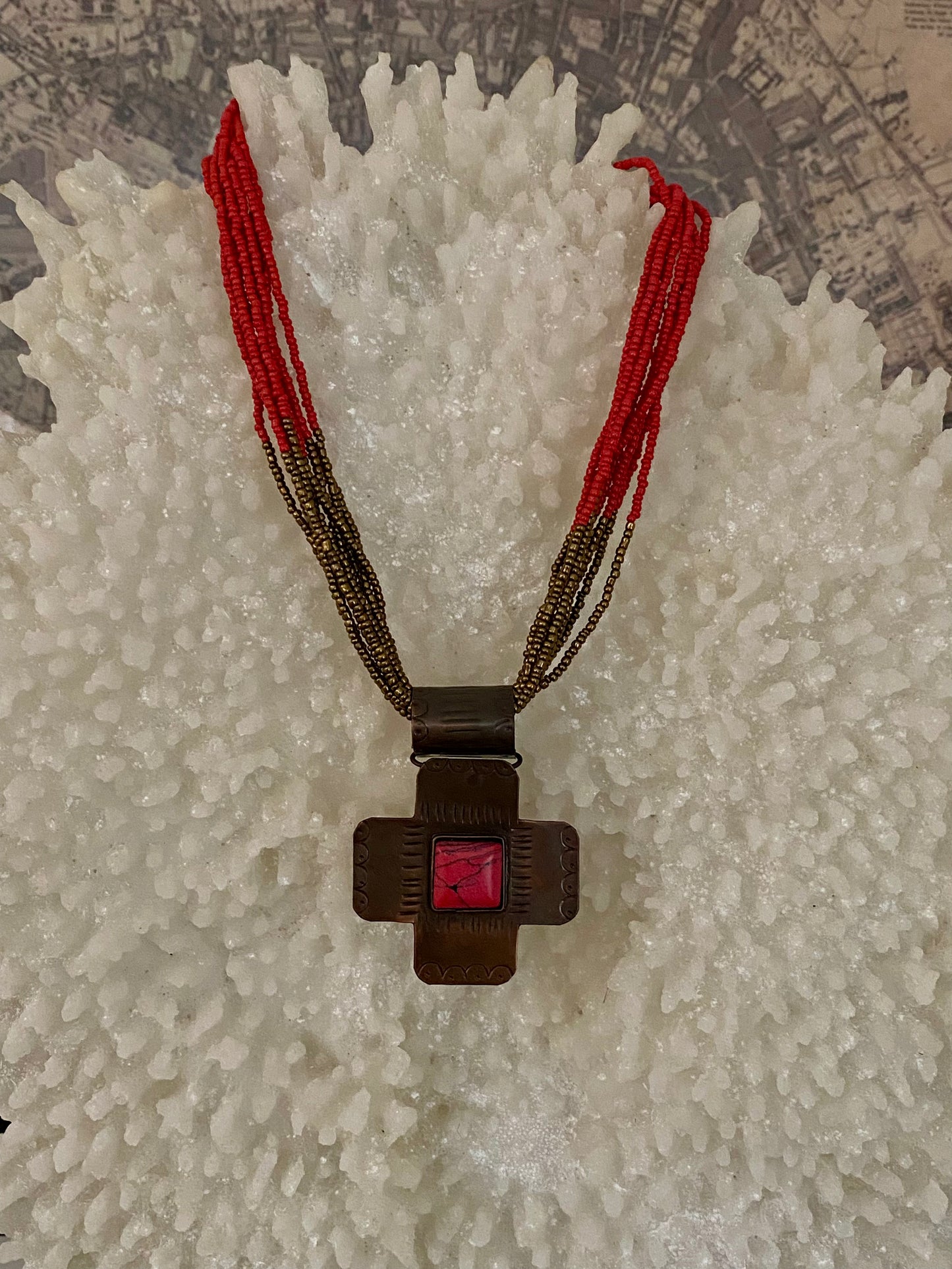 Collar Cruz Etno-Chic