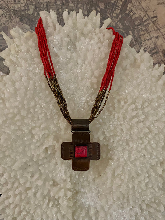Collar Cruz Etno-Chic