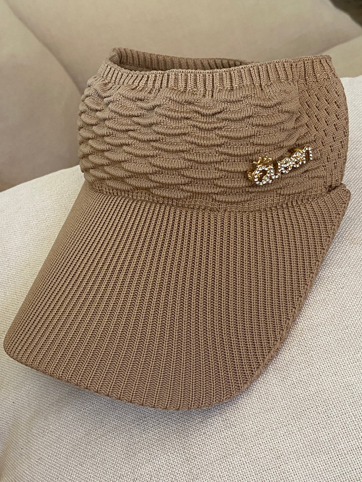 Visera OMGLOVERS