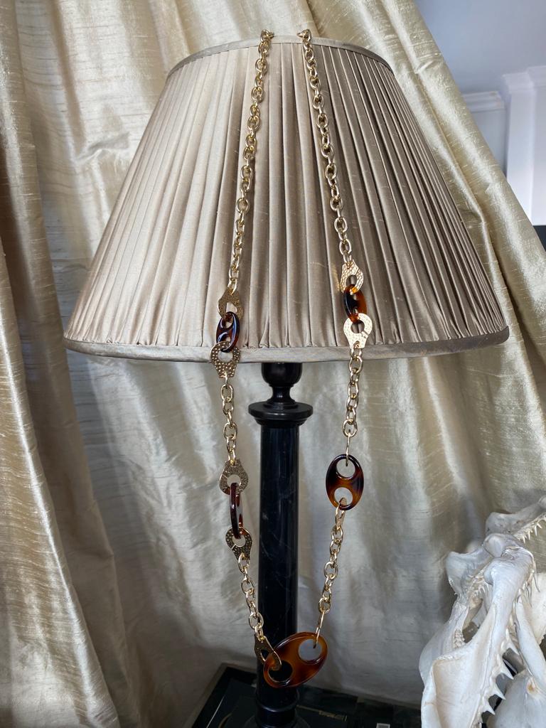 Collar con  eslabones carey y dorado